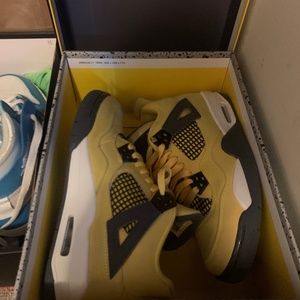 Lightning 4s